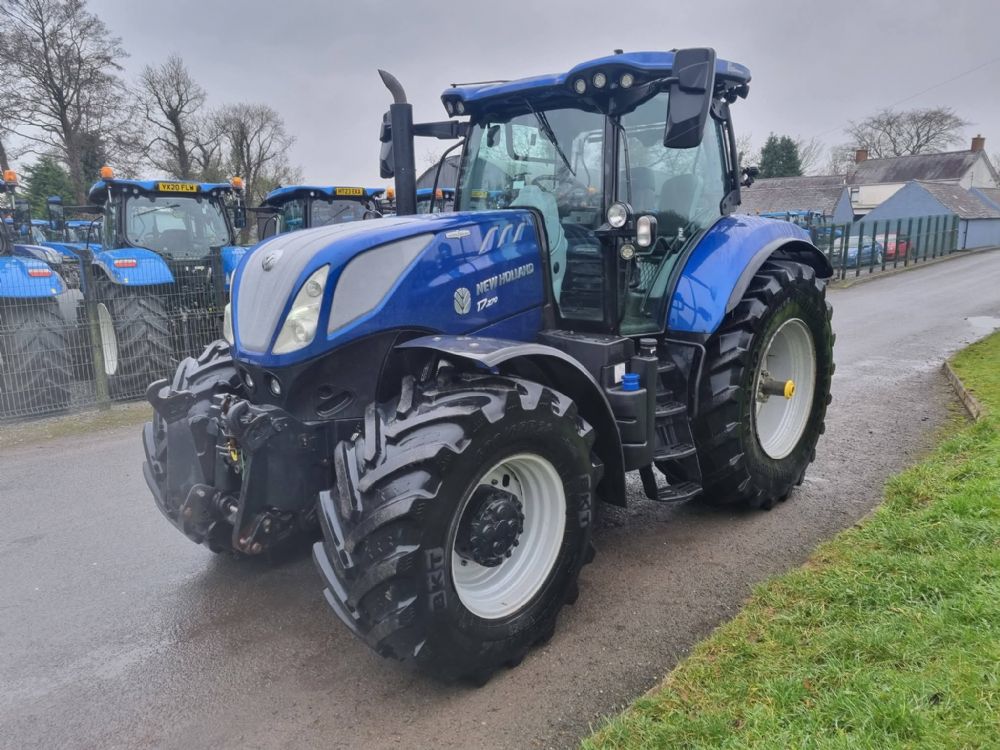 New Holland T7.270