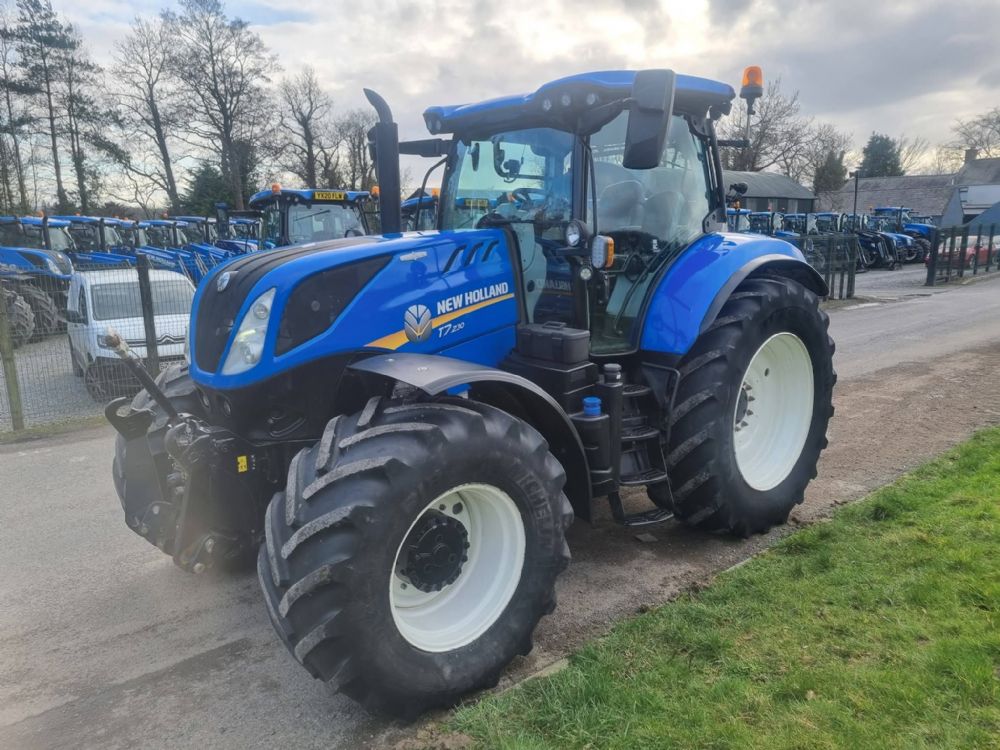 New Holland T7.230