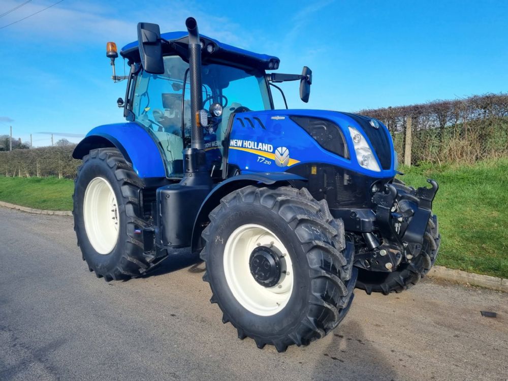 New Holland T7.210