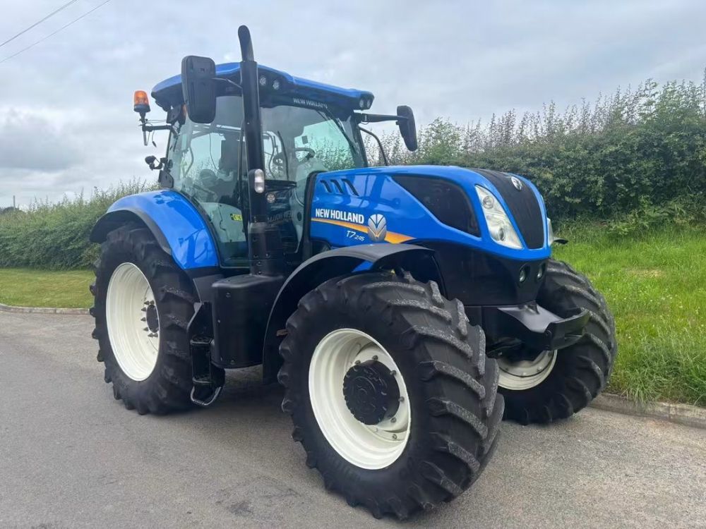 New Holland T7.245