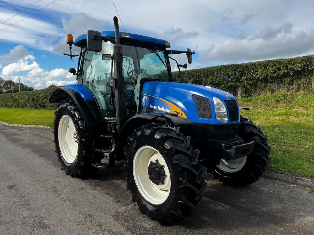 New Holland T6030